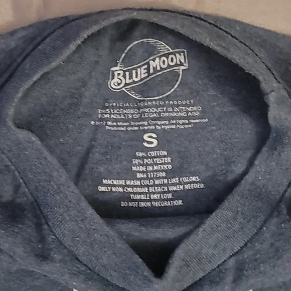 **4/$20 TEES**Blue Moon size Small men's navy heather draft beer under blue moon - Picture 3 of 7